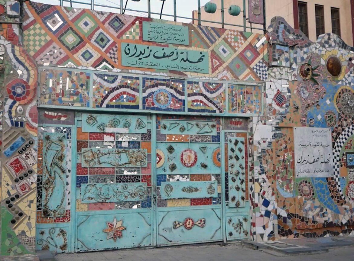 مدارس دمشق أغلقت بسبب الأزمة الاقتصادية لا كورونا