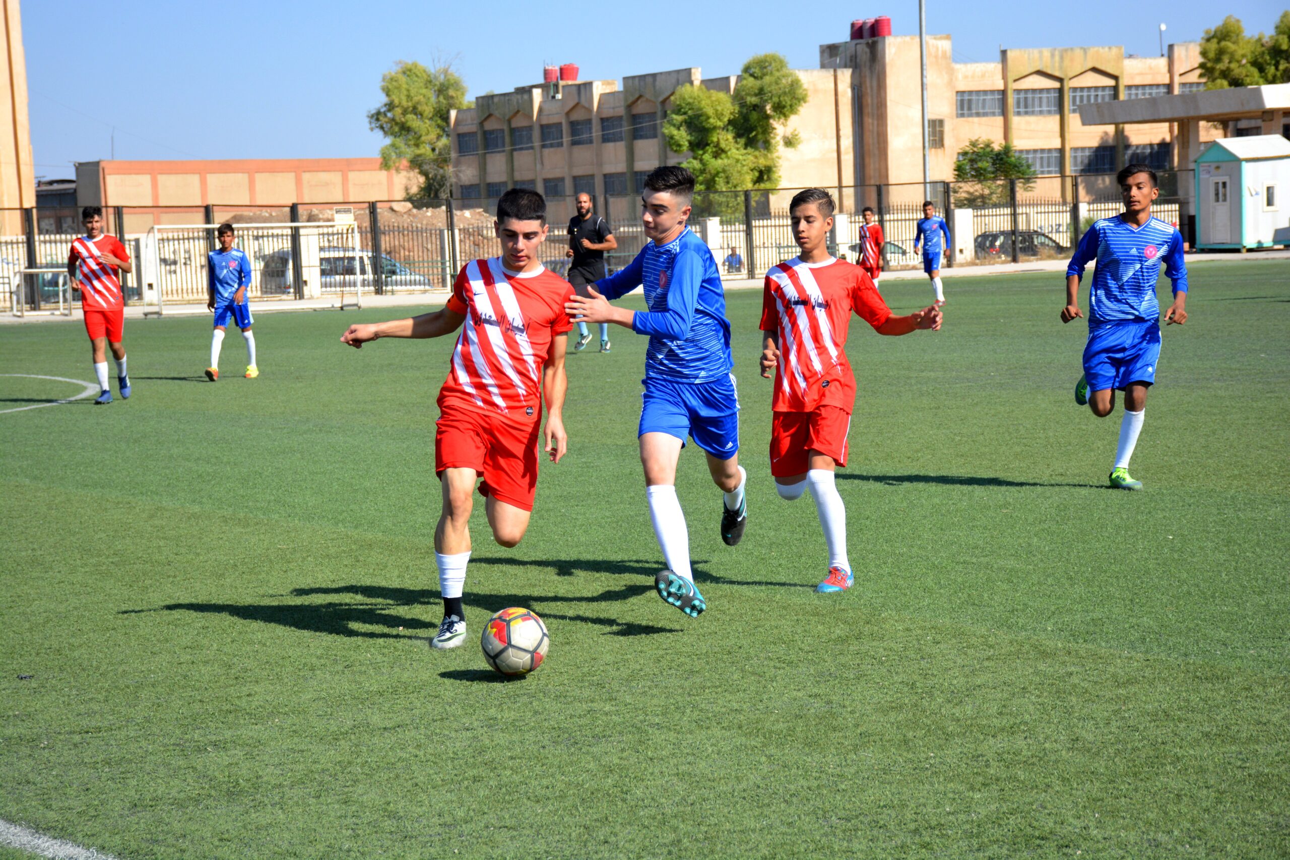 الفئات العمرية طوق النجاة للأندية