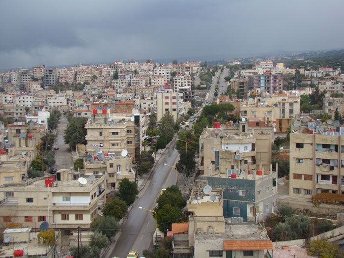 في ظلِّ الظروف المعيشية الصعبة، مواطنون يُطلِقون بوادر اجتماعية إنسانية..