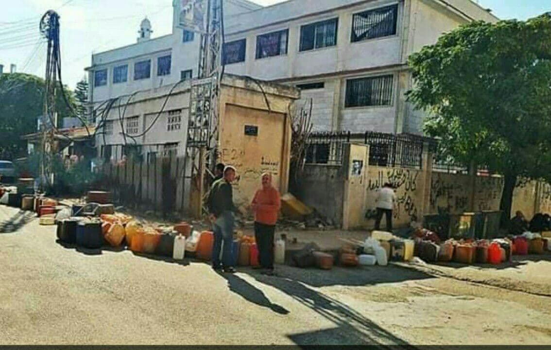بعد رفع الأسعار… حكومة دمشق تُخفّض حصة العائلة من مازوت التدفئة