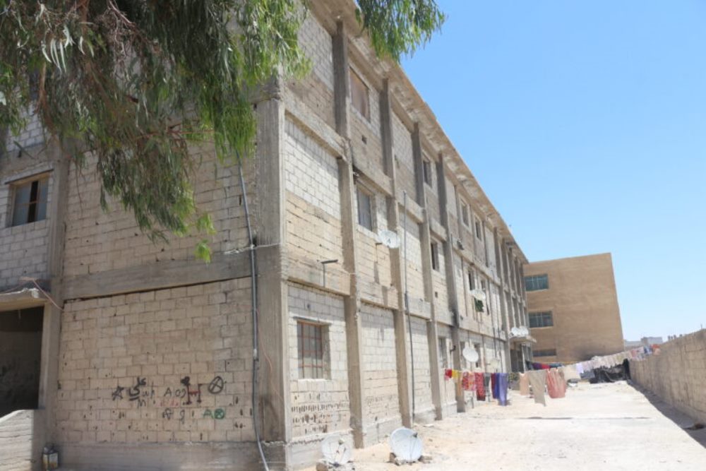 مراكز النازحين في الطبقة تتأرجح ما بين المطالب والإمكانيات