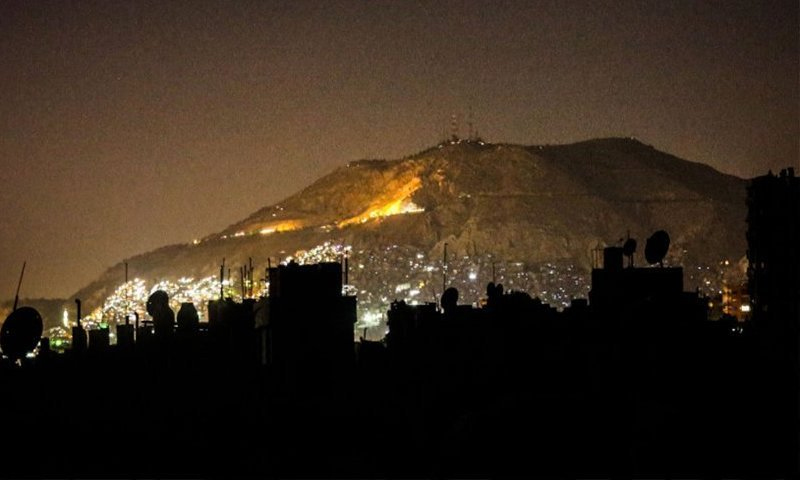 أزمة الكهرباء تجبر أصحاب المهن في دمشق على ترك مصالحهم