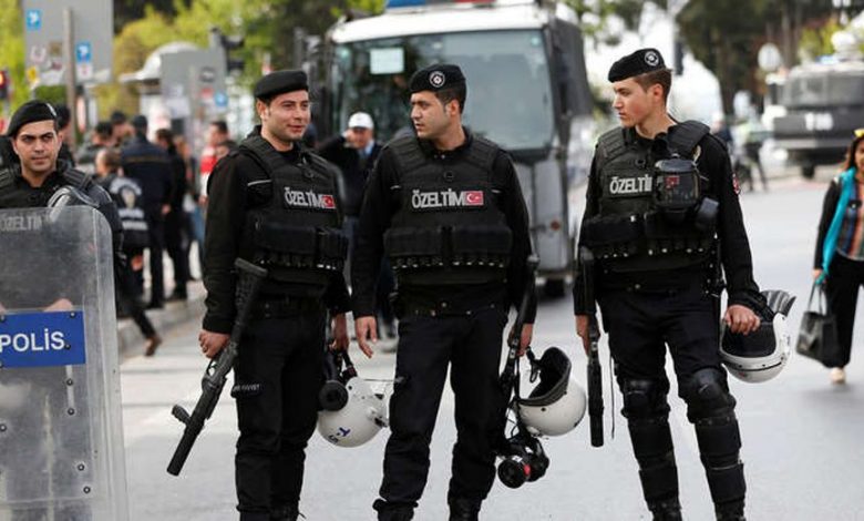 تركيا تفرض حظر تجوال سنوي على أكثر من 300 مكان