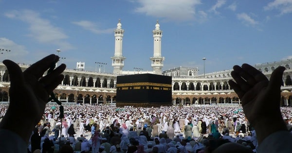 السعودية تسمح لمليون مسلم من داخل المملكة وخارجها بأداء الحج