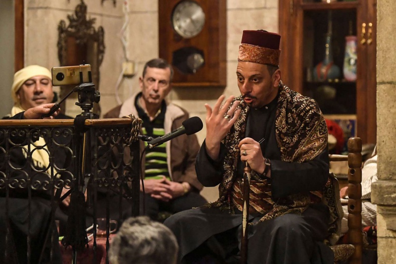 قصص وحكايات من التراث تُضيف إلى طقوس شهر رمضان الحنين إلى الماضي