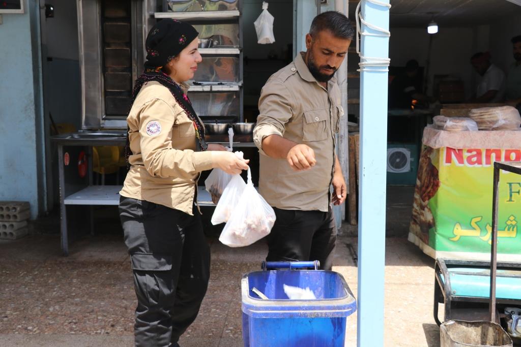 بلدية الشعب في قامشلو تطلق حملة مراقبة نظافة المنشآت الغذائية