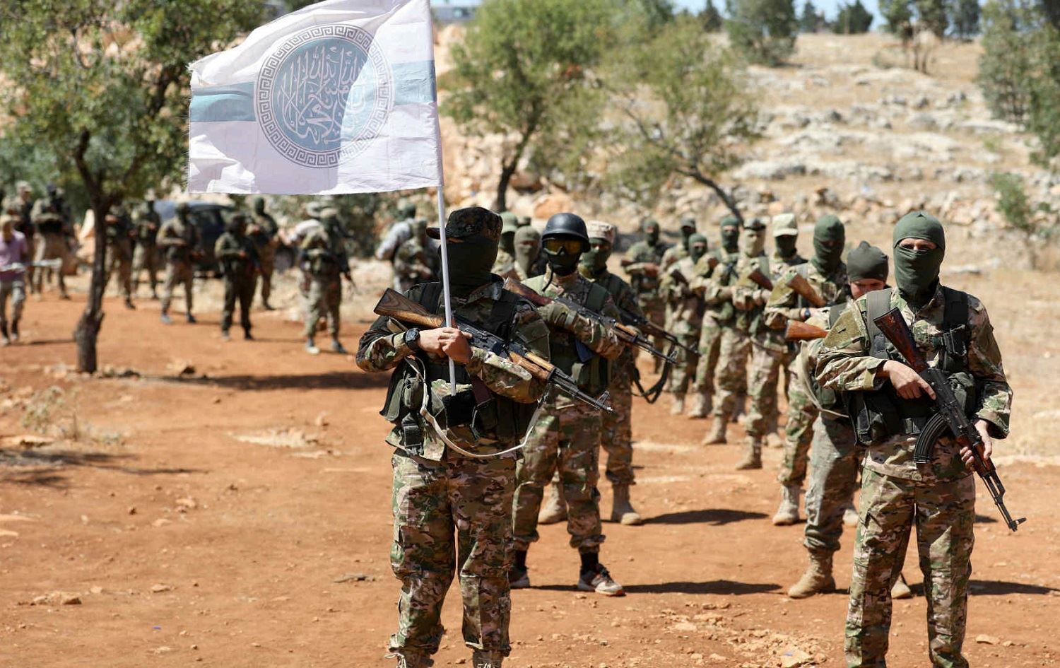 أمريكا تُبرِز هيئة تحرير الشام بِحلة جديدة بعيداً عن التطرّف