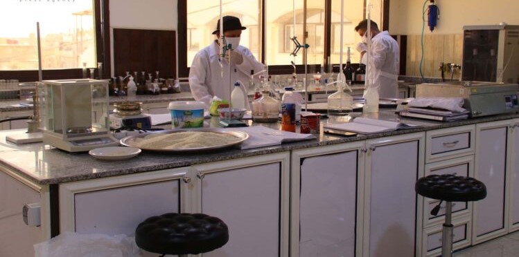 بعد جهد عامين.. افتتاح أول مخبر لتحليل المواد الغذائية والمياه في شمال وشرق سوريا