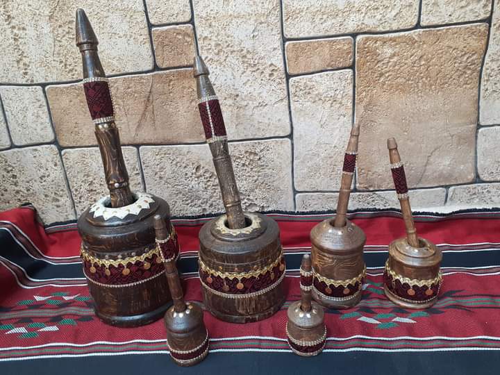 القهوة العربية والمهباش توأمان لا يفترقان