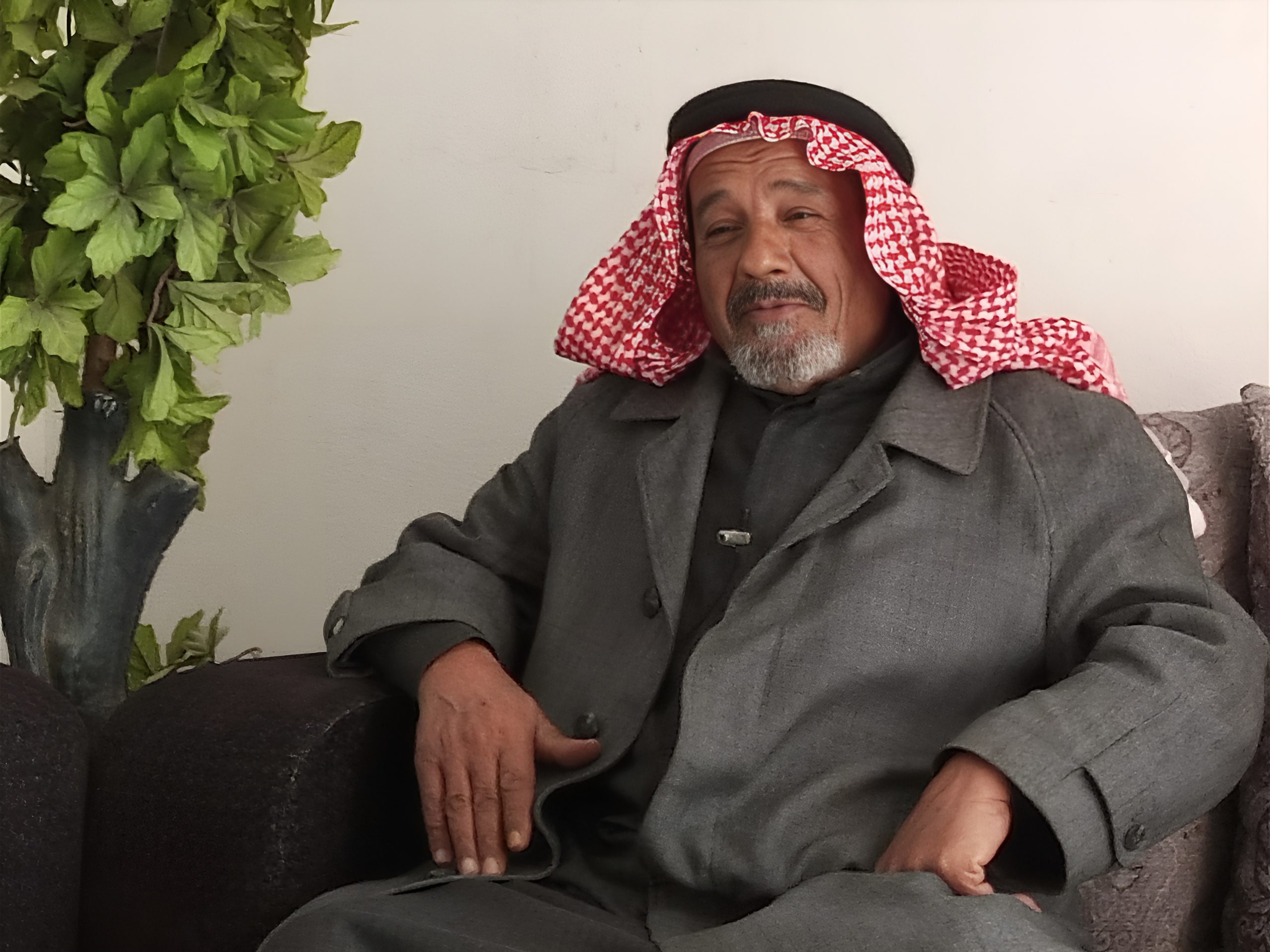 وجيه عشيرة في جنوب الحسكة يدعو أبناء العشائر للتكاتف والالتفاف حول قسد