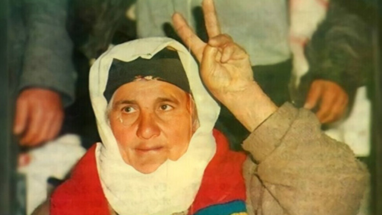 أمهات المقاتلين: الأم عويش علمتنا النضال والتمسّك بالأرض