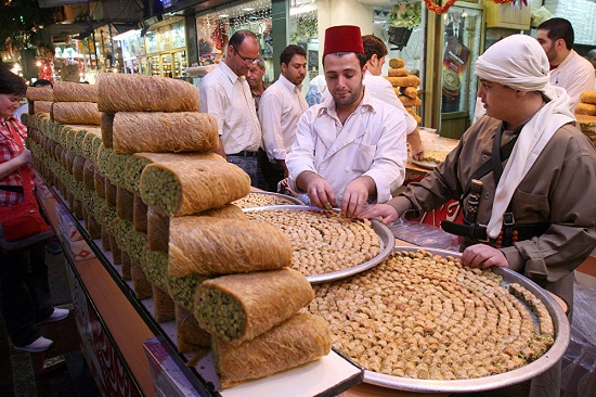 نفحات روحانية في طقوس رمضان التراثية