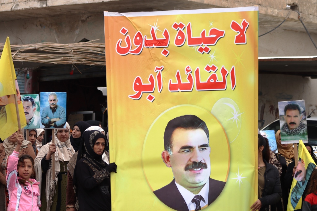 حقوقيون ومواطنون: بتحقيق الحرية الجسدية للقائد أوجلان نقضي على الفاشية