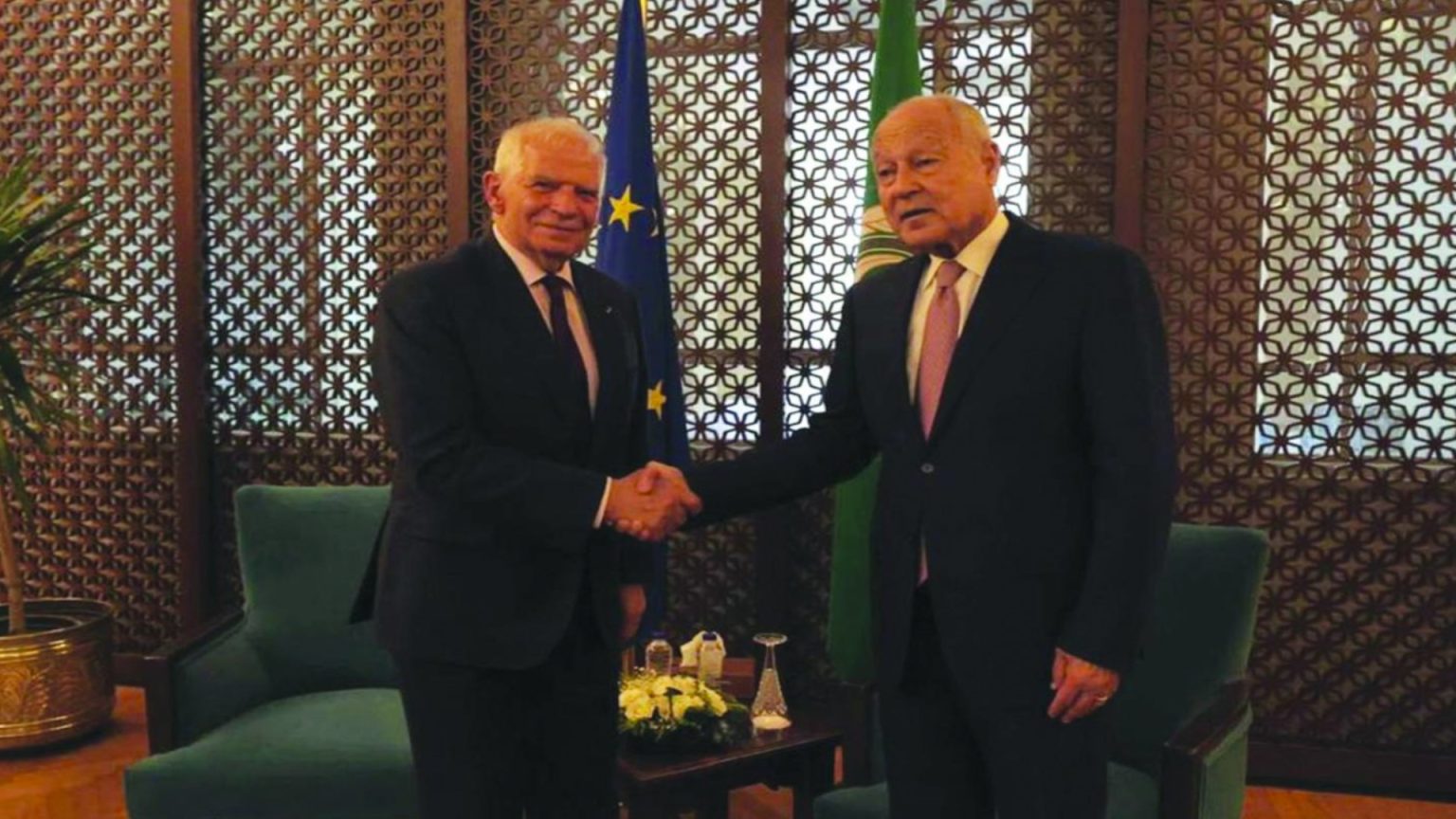 الاتحاد الأوروبي يُقرّر تعليق اجتماعه مع الجامعة العربية