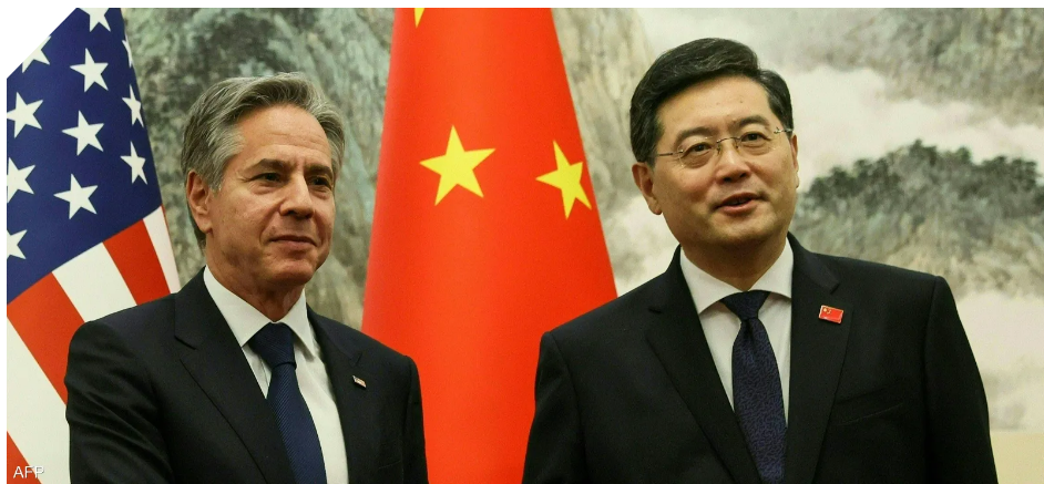 الباب الصيني والزائر الهندي