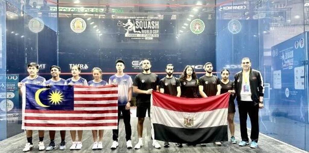 مصر تتوج بكأس العالم للإسكواش