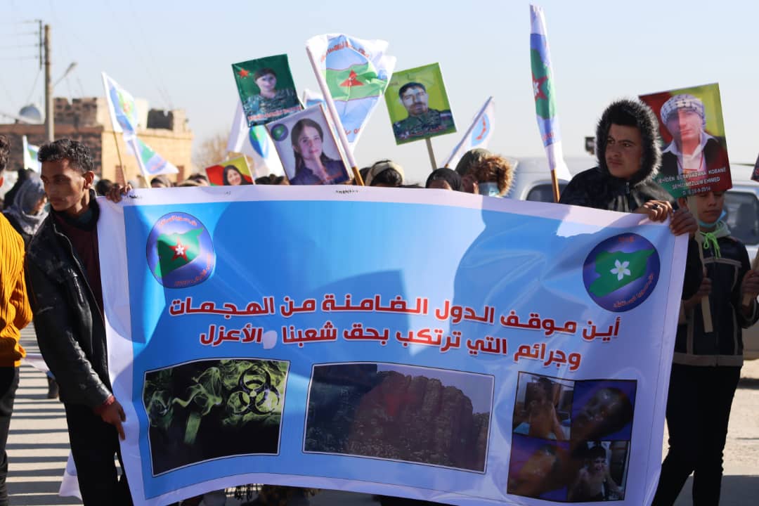 مهجرون: سياسة التوطين التركية تطيل أمد الأزمة وتزرع الفتنة بين السوريين