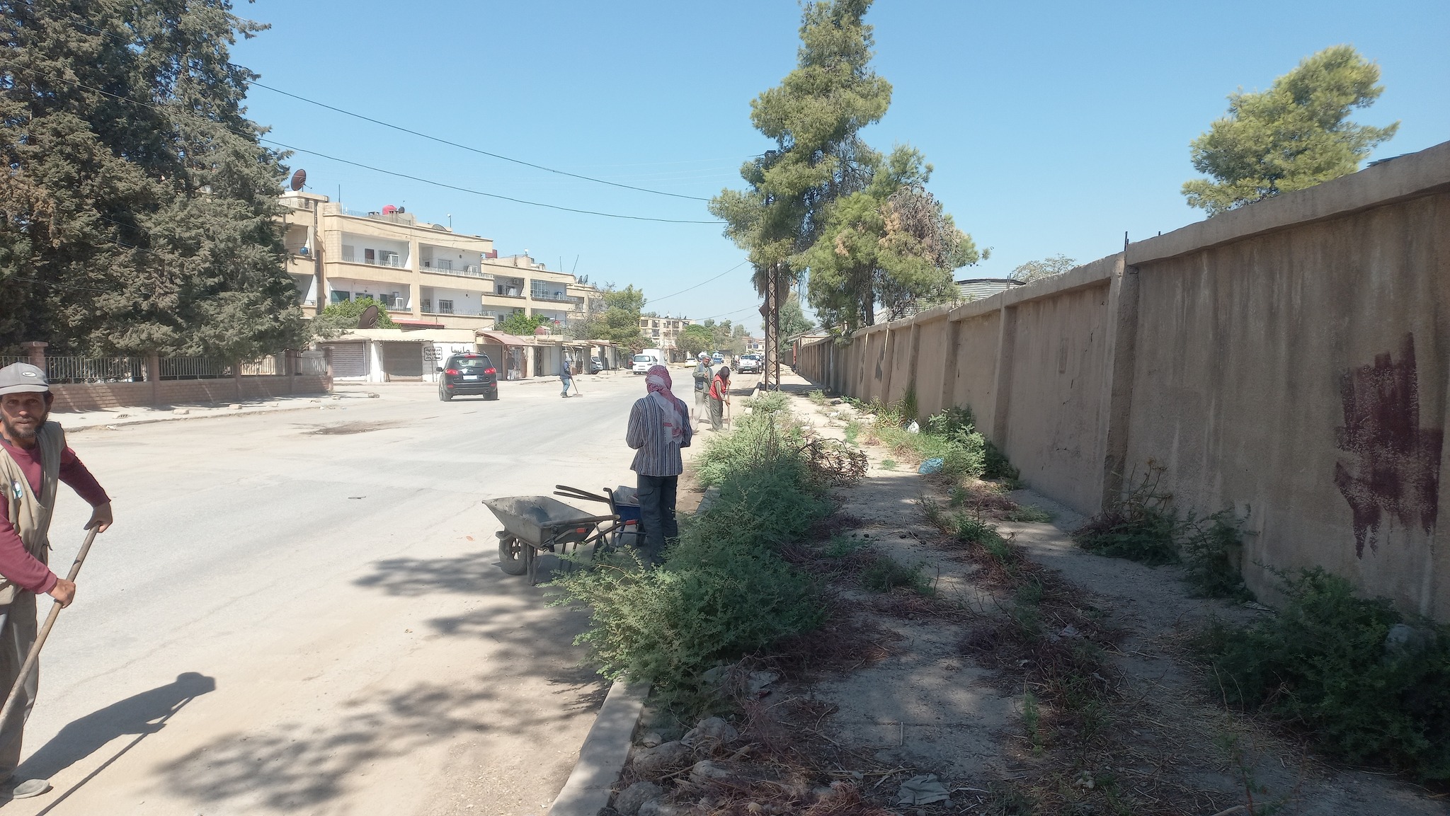 بلدية قامشلو تعملُ جاهدةً للحفاظ على نظافة المدينة عبر إطلاق حملة بيئية