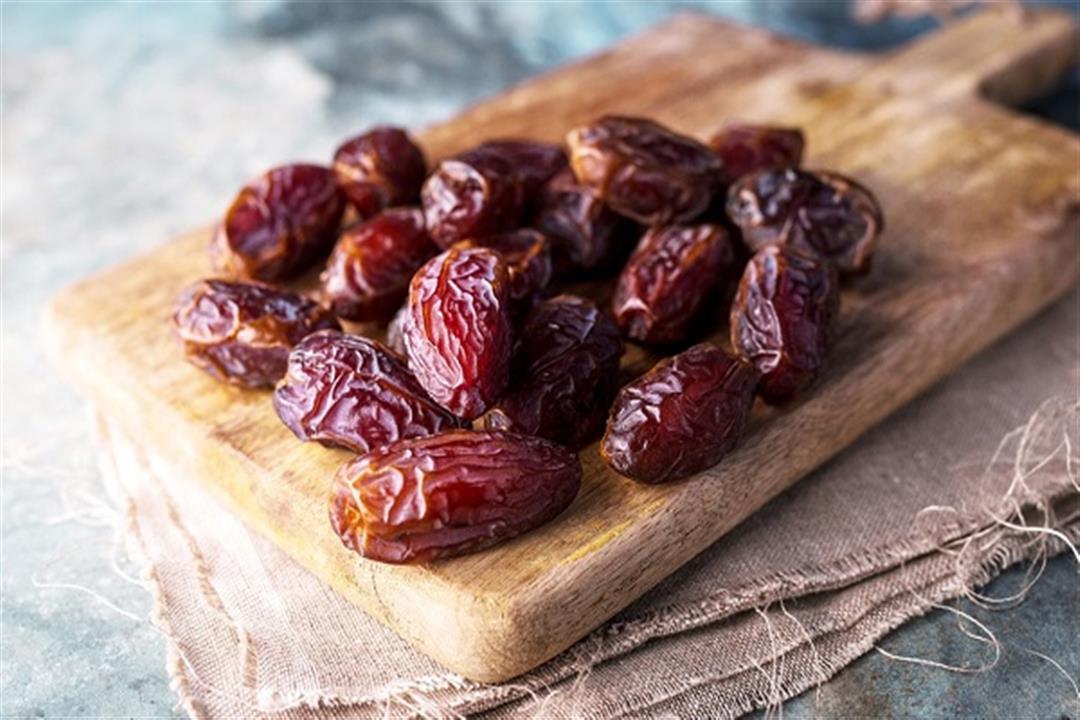 أسباب تجعلك تُفضّل التمر لعلاج الإمساك في الشتاء