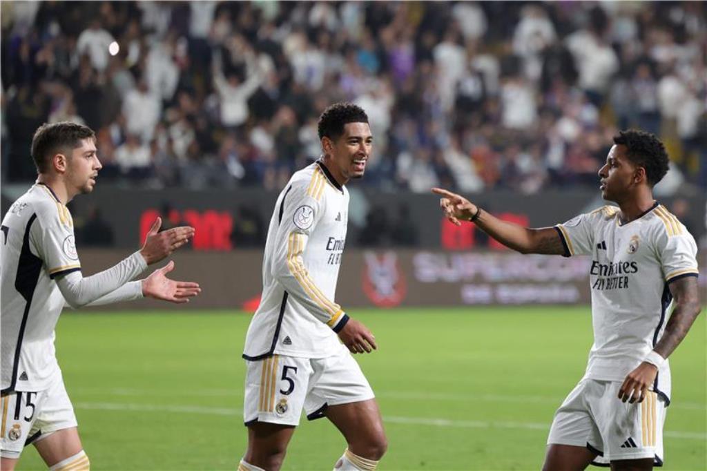 سوبر فينيسيوس.. حفلة مدريدية في كلاسيكو الأرض