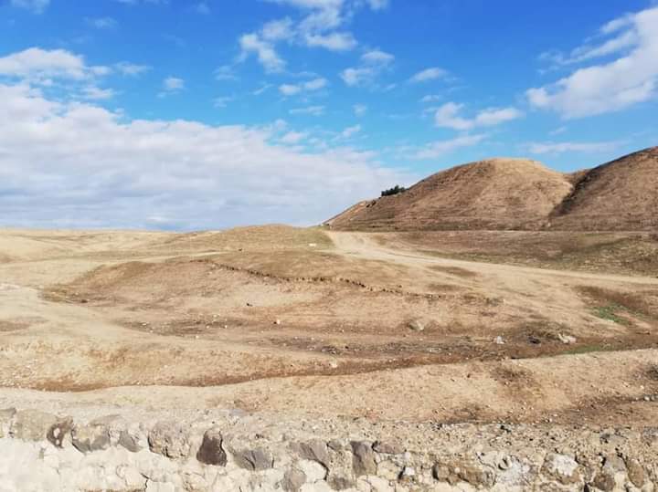 طمع الاحتلال بإرث الأجداد… انتهاكات ونهب بحق آثار مقاطعة الجزيرة