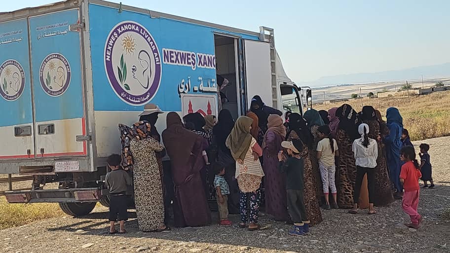 أربع سنوات والعيادة المتنقلة “آري” نموذج لتقديم الرعاية الصحية لقرى ديرك