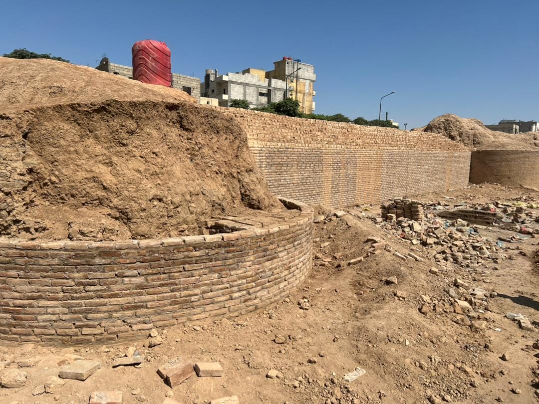  عملية ترميم سور “الرقة الأثري”