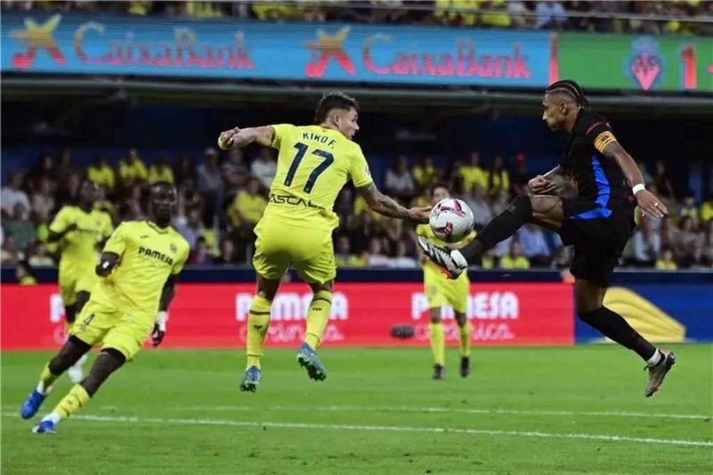فوز كبير لبرشلونة على فياريال
