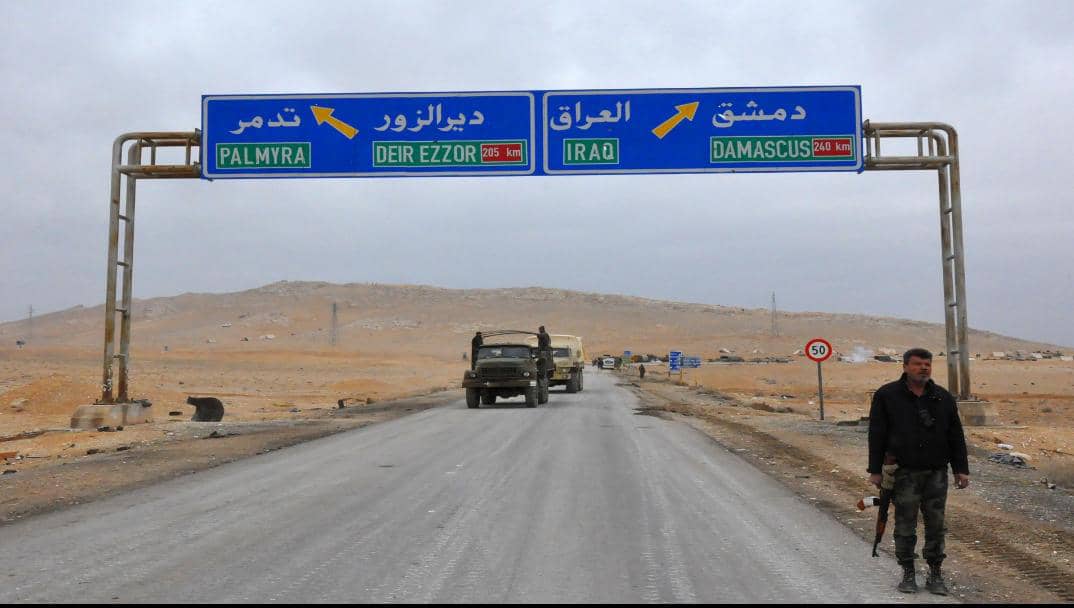 كثرة المجموعات المسلحة وغياب القوانين والحماية في مدينة دير الزور مسببات لقلق الشعب
