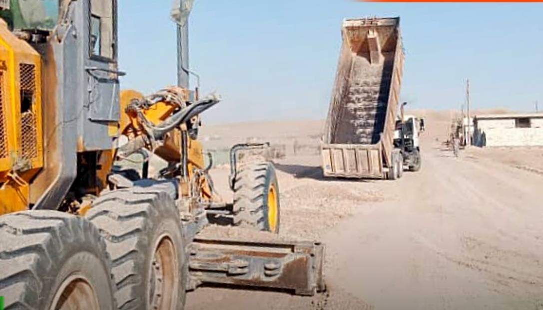 بلدية الحمام في الطبقة تعزز البنية التحتية بأعمال ردميات وتنفيذ عبّارات مائية