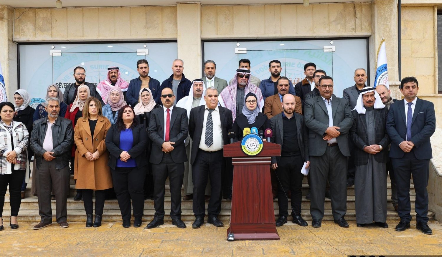 الإدارة الذاتية التي تعاني من الحرب والحصار هي الوحيدة التي تطرح مشروعاً ديمقراطياً سورياً