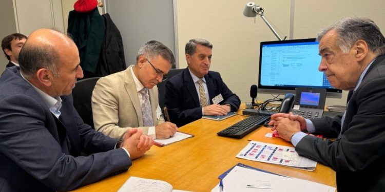 الإدارة الذاتية تناقش مع البرلمان الأوروبي التحديات التي تواجهها