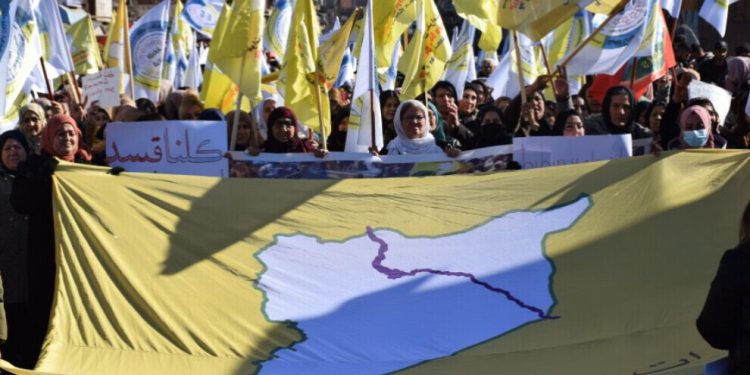 أهالي الرقة: التكاتف بين السوريين سبيل درء الفتنة