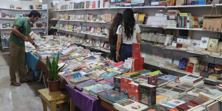 الأدب الكردي ينسج الحلم ويصيغ الواقع الثقافي بعد الاندثار