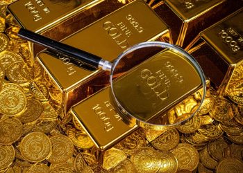 الذهب يُعزِّز مكاسبه بعد بيانات التضخم بأميركا