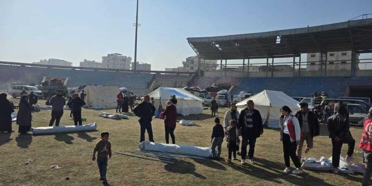 خلية الأزمة تستمر بتقديم الدعم للمهجرين من حلب والشهباء
