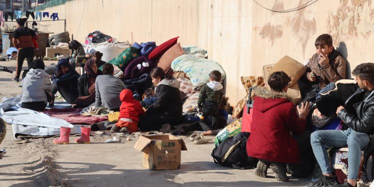  مهجرو مقاطعة عفرين والشهباء.. بين مطرقة التهجير وسندان تجّار الحروب
