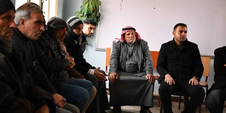 وفود الإدارة الذاتية تتجه لريف مقاطعة الطبقة الغربي لإعادة عمل المؤسسات