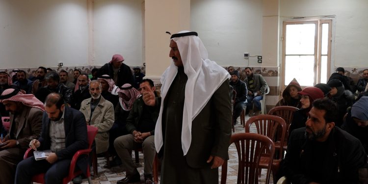اجتماع جماهيري بدير الزور يُناقِش الوضع السياسي والخدمي