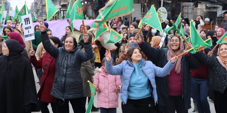 نساء مؤتمر ستار: تمكين حقوق المرأة السلاح الأمثل لمجابهة العنف ضدها
