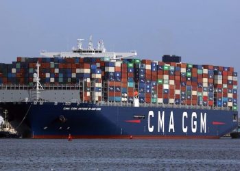 “CMA-CGM” الفرنسية للشحن: مستمرون في تجنب البحر الأحمر