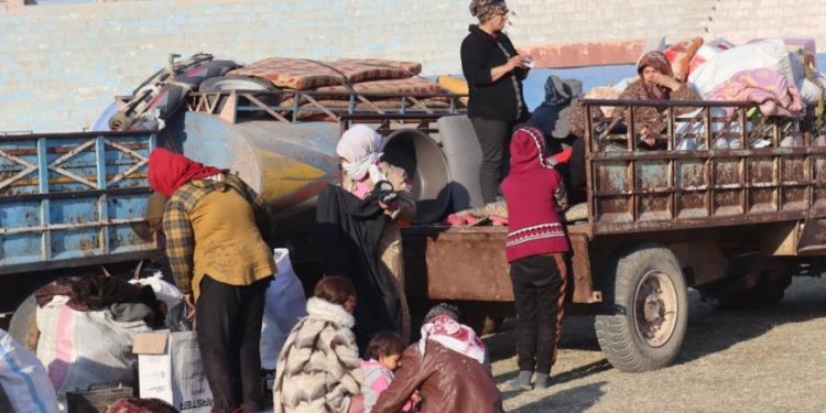 جهود الإدارة الذاتية في دعم المهجرين وسط التحديات