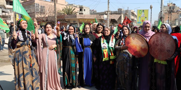 فوزة يوسف: دور النساء في السياسة والقيادة يجب ألا يهمش في سوريا الجديدة