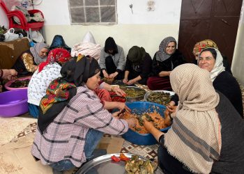 نساء كوباني.. يساندن المقاتلين في جبهات القتال بتحضير وجبات الطعام