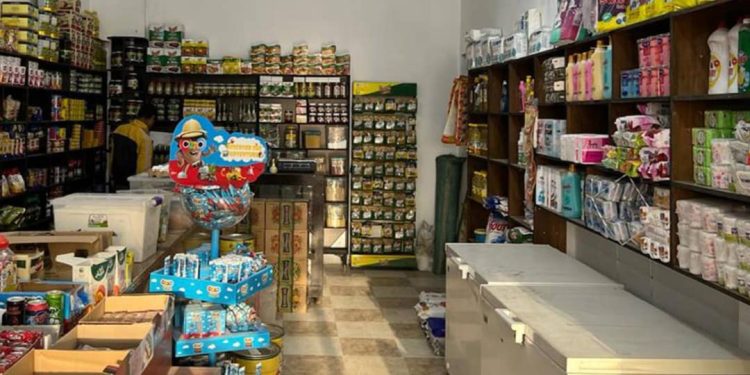 في ظلِّ انخفاض الصرف مطالبات شعبية في دير الزور بضبطِ أسعار المواد الغذائية