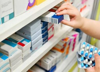تخفيفاً للضغط على المواطنين.. إجراءات عدة لهيئة الصحة لتخفيض أسعار الأدوية