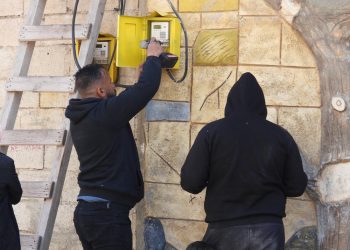 إنجاز 85 % من مشروع تركيب العدادات الإلكترونية في الطبقة