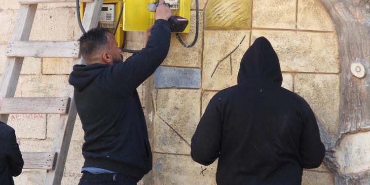 إنجاز 85 % من مشروع تركيب العدادات الإلكترونية في الطبقة
