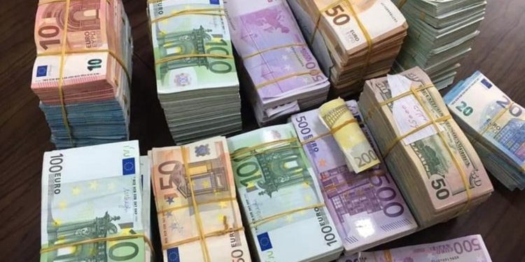 التعرّف على العملات الصعبة