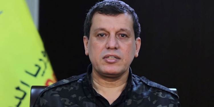 القائد العام لـ “قسد” يجتمع باللجنة التحضيرية لعقد مؤتمر كردي